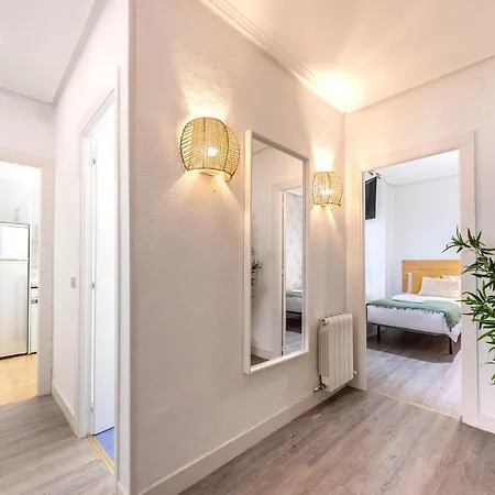 Unamuno, Al Lado Del Casco Viejo *