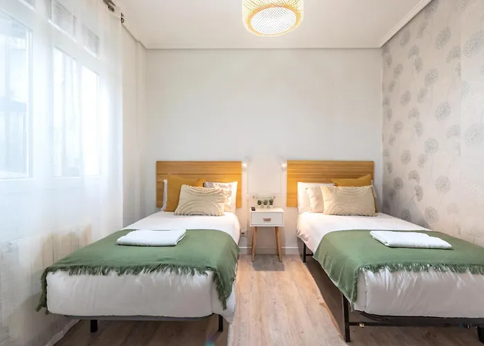 Unamuno, Al Lado Del Casco Viejo * Bilbao