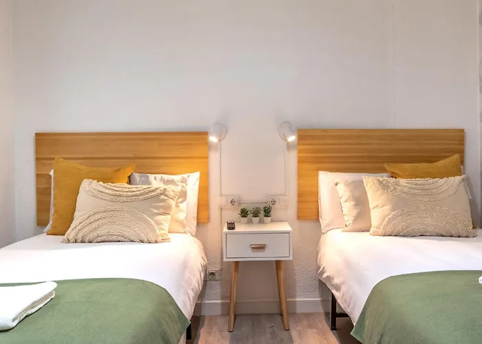 Unamuno, Al Lado Del Casco Viejo Bilbao