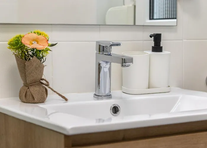 Unamuno, Al Lado Del Casco Viejo * Bilbao